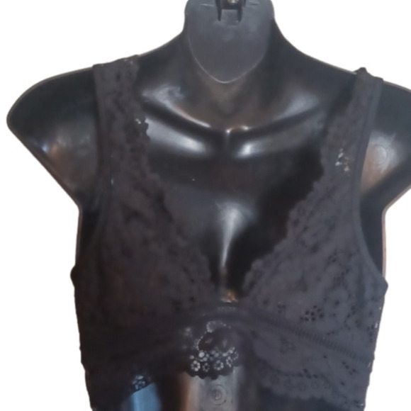 VICTORIA'S Secret black lace bralette. Size small. Wear as a top in the summer! - Picture 3 of 7